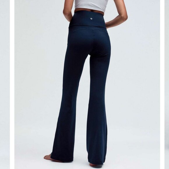 Lululemon Groove Nulu Super-High-Rise Flared Pant True Navy 6 Short - Picture 4 of 11